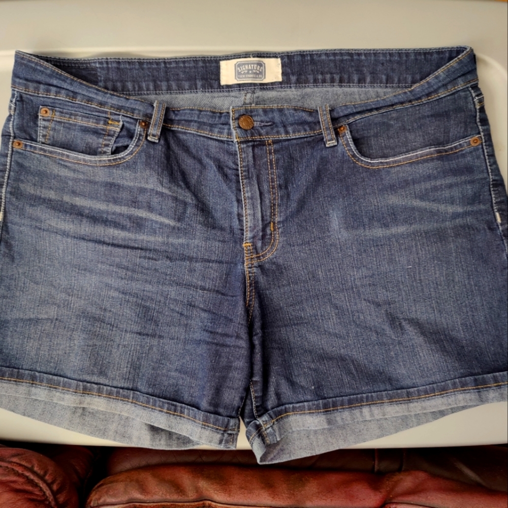 Levi Strauss Signature size 16 jeans shorts